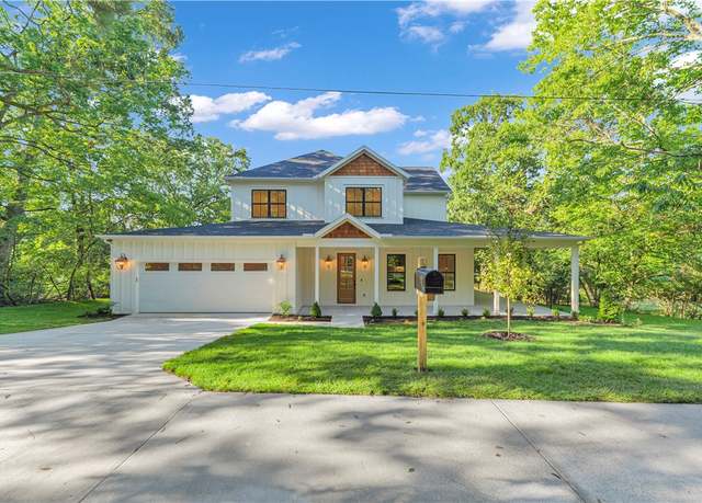 Property at 1559 W Cassi Aly, Fayetteville, AR 72701, 4 beds, 3.5 baths