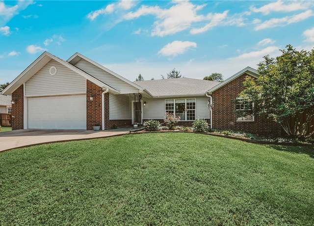 Property at 4 Breeghle Ln, Bella Vista, AR 72714, 3 beds, 2 baths