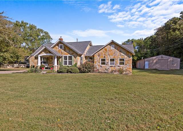 Property at 10198 Sugar Creek Rd, Bentonville, AR 72712, 4 beds, 3 baths