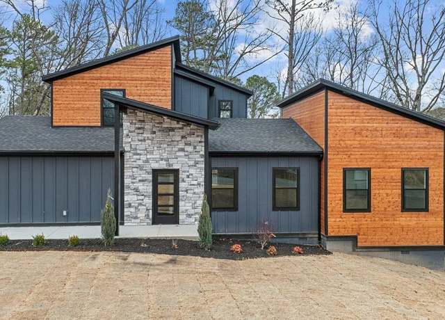 Property at 2 Clee Ln, Bella Vista, AR 72714, 2 beds, 2.5 baths