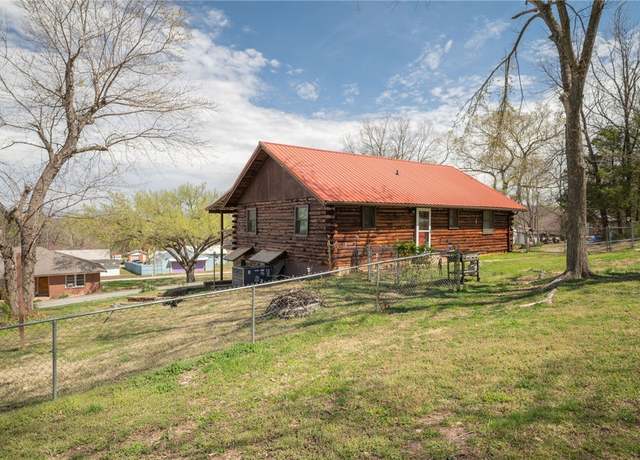 Property at 510 Kings Hwy, Noel, MO 64854, 4 beds, 2 baths