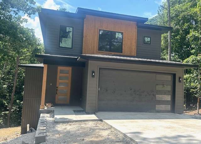 Property at 14 Camelford Ln, Bella Vista, AR 72714, 3 beds, 2.5 baths