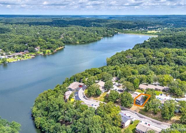 Property at 9 Connie Ln, Bella Vista, AR 72715, 3 beds, 2 baths