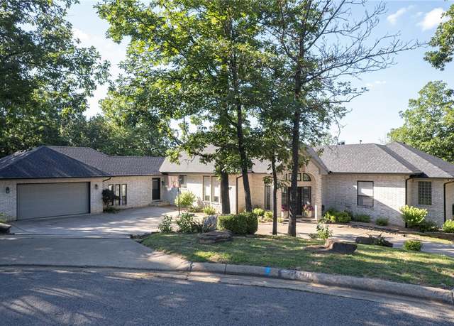 Property at 10101 Stephens Ct, Fort Smith, AR 72908, 5 beds, 4.5 baths