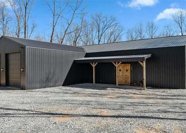 Property at 122 SW Gailey Hollow Rd, Siloam Springs, AR 72761, 3 beds, 3.5 baths