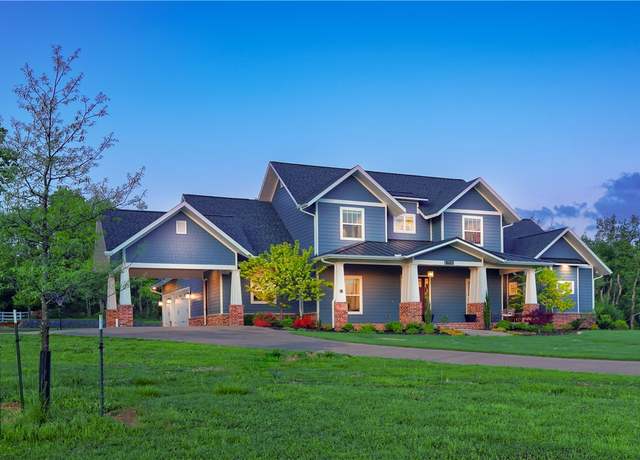 Property at 703 SW O St, Bentonville, AR 72712, 4 beds, 3 baths
