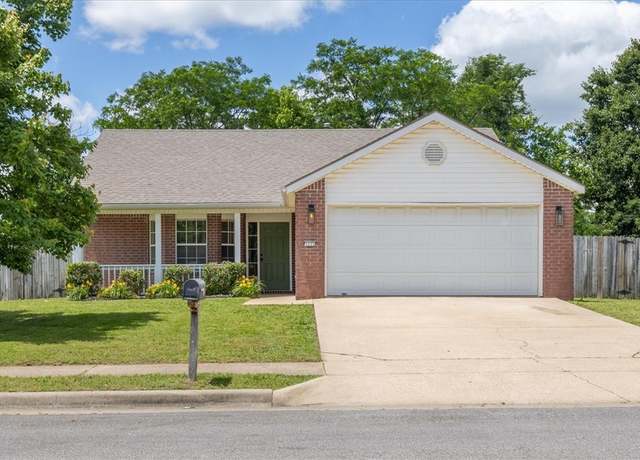 Property at 1275 S Jasmine Ln, Fayetteville, AR 72704, 3 beds, 2 baths