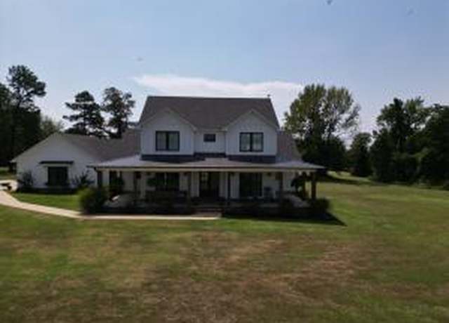 Property at 240 Summerglow Rd, Russellville, AR 72802, 4 beds, 3.5 baths