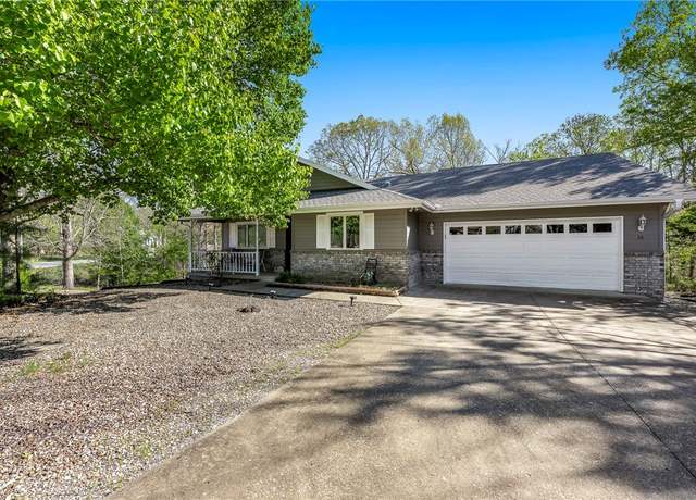 Property at 35 Lockerbie Dr, Bella Vista, AR 72715, 3 beds, 2 baths