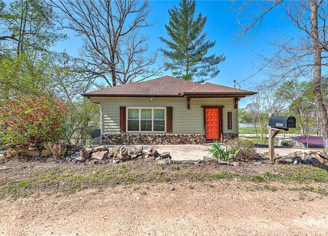 Property at 10093 Oklahoma Dr, Rogers, AR 72758, 3 beds, 2 baths