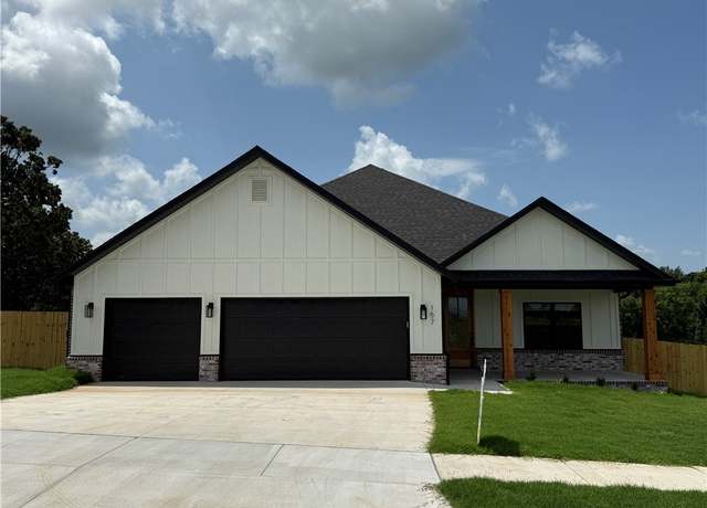 Property at 157 W Pitts St, Farmington, AR 72730, 4 beds, 2 baths