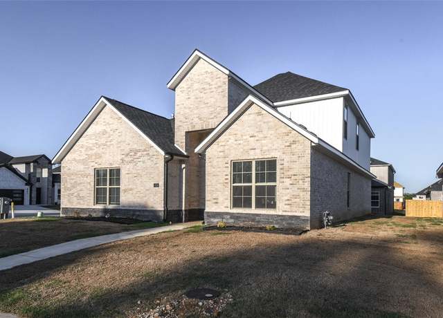 Property at 430 Rainforest Loop, Centerton, AR 72719, 5 beds, 3 baths