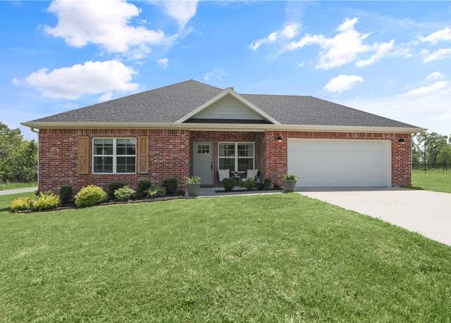 Property at 3 Francis Dr, Bella Vista, AR 72715, 2 beds, 2 baths