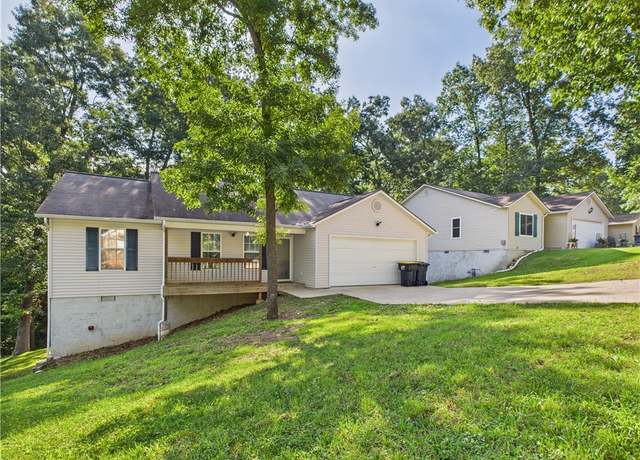 Property at 1007 S Walnut St, Harrison, AR 72601, 3 beds, 2 baths