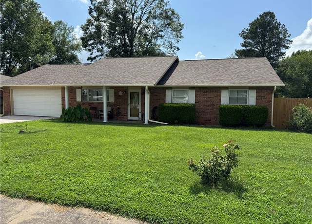 Property at 2100 Ellen St, Springdale, AR 72762, 4 beds, 2 baths