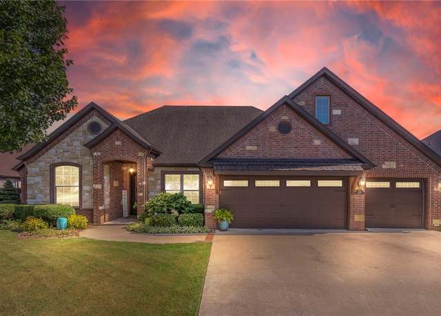 Property at 1620 Whippoorwill Ln, Bentonville, AR 72713, 4 beds, 3 baths