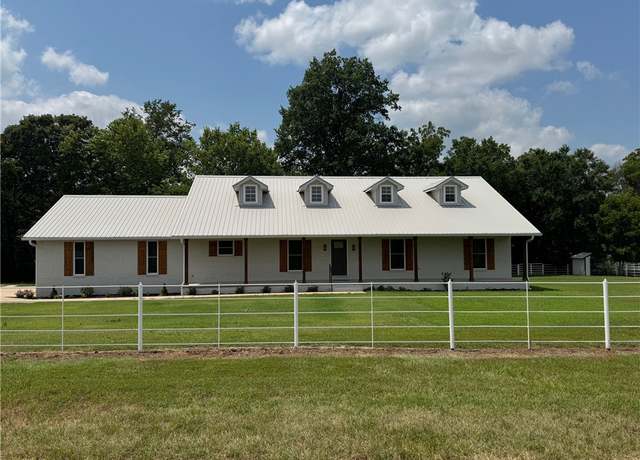 Property at 12639 Rhine Rd, Farmington, AR 72730, 5 beds, 3 baths