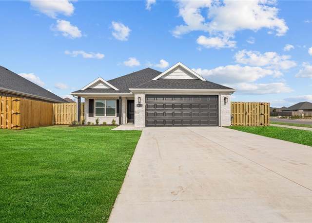 Property at 411 W Smith St, West Fork, AR 72774, 3 beds, 2 baths