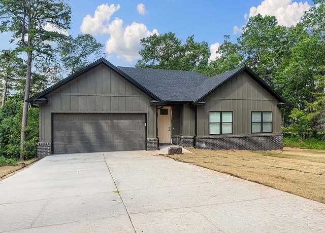 Property at 127 Overton Dr, Bella Vista, AR 72714, 3 beds, 2 baths