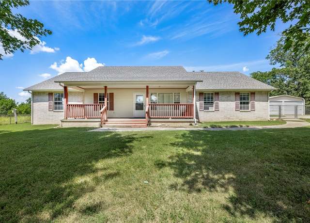 Property at 834 Mccann Rd, Rogers, AR 72758, 3 beds, 2 baths