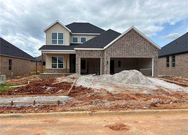 Property at 1908 Ferguson St, Pea Ridge, AR 72751, 4 beds, 2.5 baths