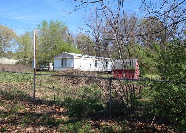 Property at 309 Midland Ave, Plainview, AR 72857, 3 beds, 2 baths