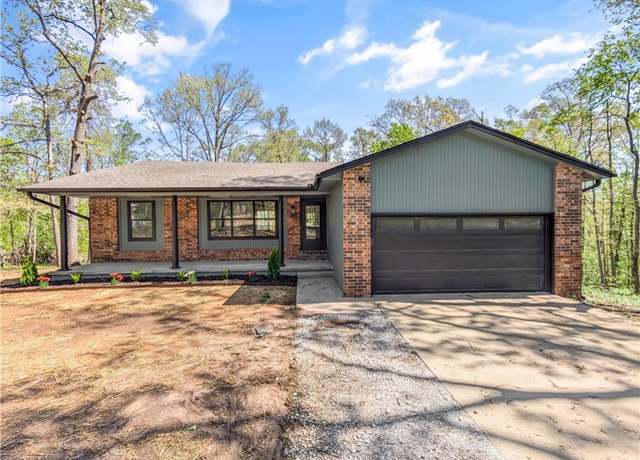 Property at 104 Red Fox Rd, Gravette, AR 72736, 4 beds, 3 baths