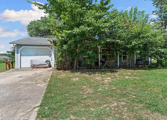 Property at 595 Curtis Ave, Pea Ridge, AR 72751, 3 beds, 2 baths