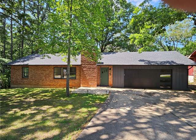 Property at 5 College St, Eureka Springs, AR 72632, 3 beds, 2.5 baths