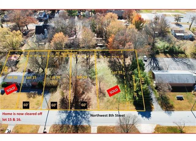 Property at 827 NW 8th St, Bentonville, AR 72712