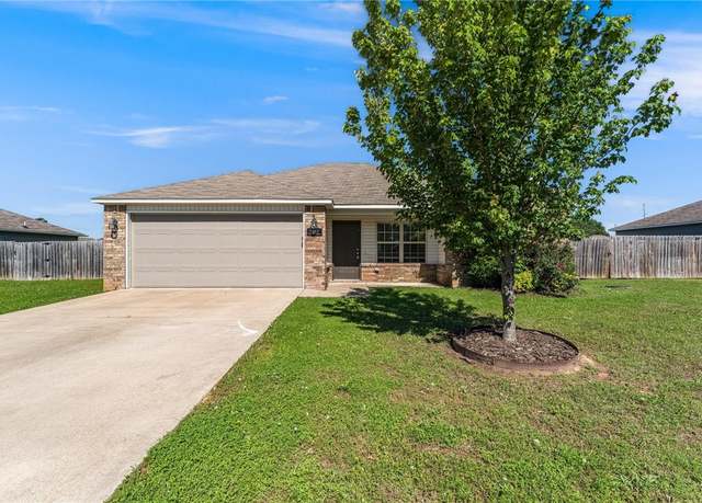 Property at 3381 Justice Dr, Springdale, AR 72764, 3 beds, 2 baths