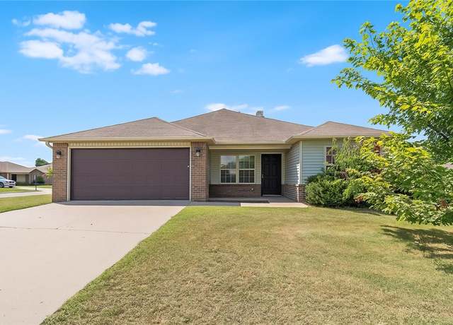 Property at 235 Glory Ln, Springdale, AR 72764, 4 beds, 2 baths
