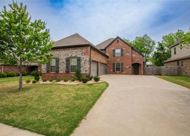 Property at 3601 SW Willowbrook Rd, Bentonville, AR 72713, 5 beds, 3 baths