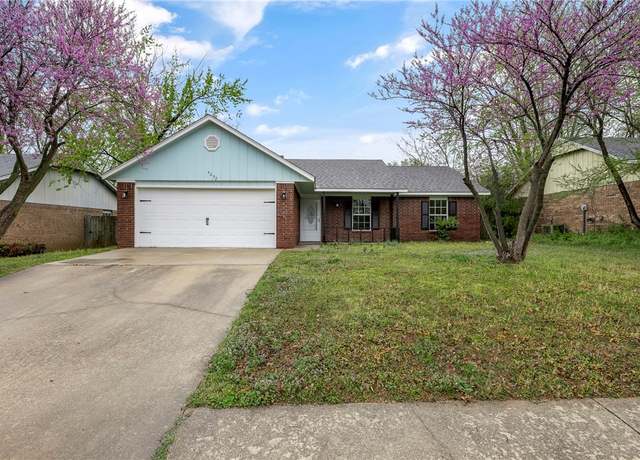 Property at 4292 W Beaver Ln, Fayetteville, AR 72704, 3 beds, 2 baths
