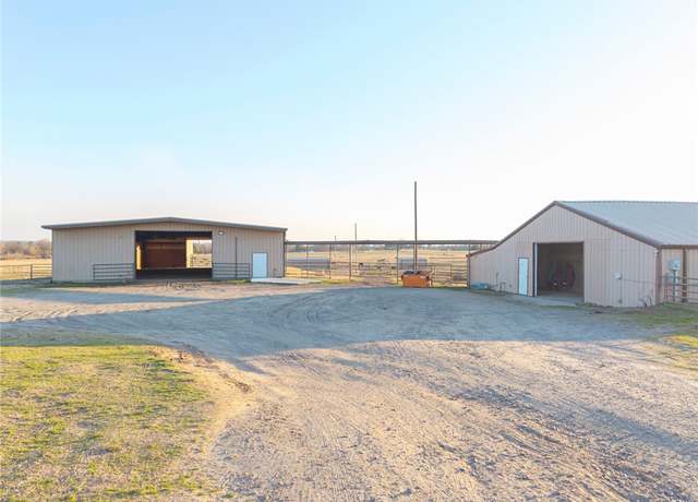 Property at 1105 W Utah Ranch Rd, Lavaca, AR 72941, 1 bed, 1 bath
