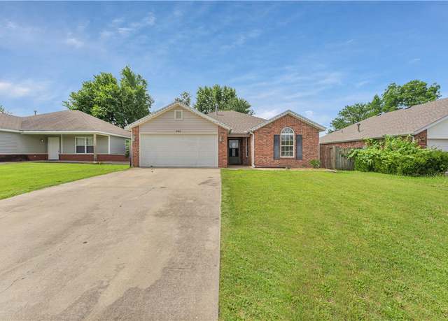 Property at 2317 SW Morris St, Bentonville, AR 72712, 3 beds, 2 baths