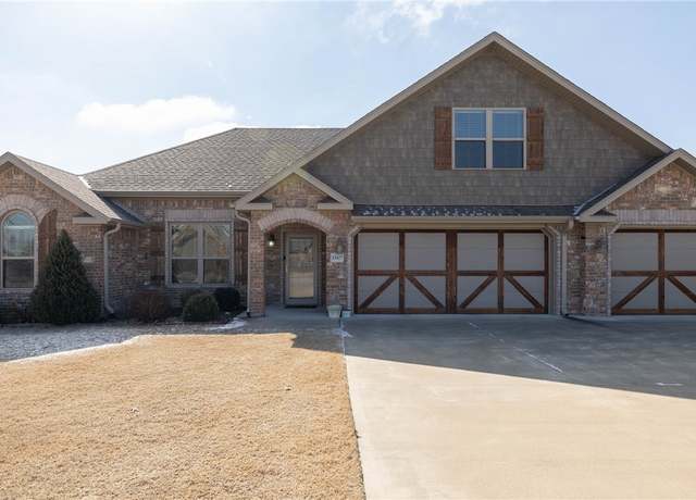 Property at 13427 Meadow Rdg, Fayetteville, AR 72704, 4 beds, 3 baths