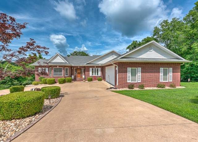 Property at 8270 Titleist Cir, Rogers, AR 72756, 4 beds, 3 baths