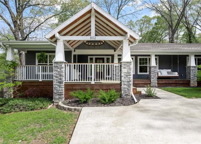 Property at 802 NW 20th St, Bentonville, AR 72712, 4 beds, 3 baths