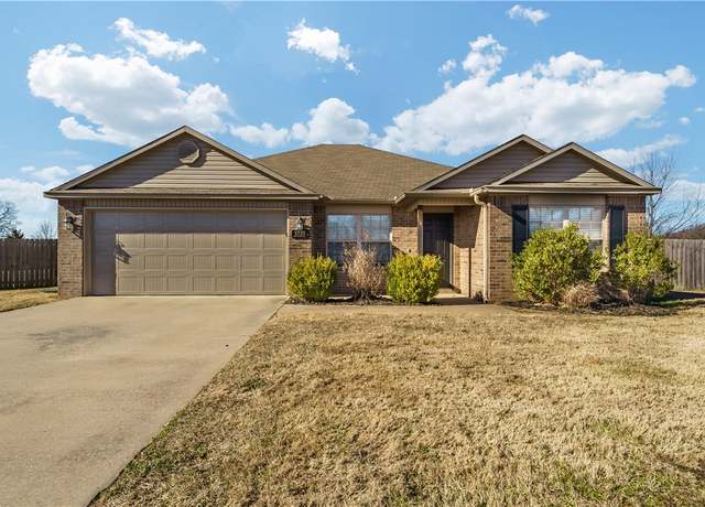 Property at 3770 Alliance Dr, Springdale, AR 72764, 4 beds, 2 baths