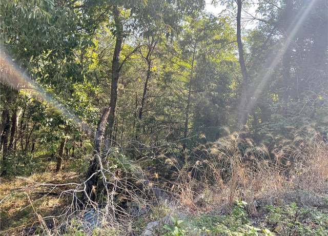 Property at 143 Table Rock Dr, Holiday Island, AR 72631