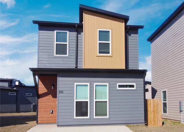 Property at 810 Massachusetts Ave, Bentonville, AR 72713, 2 beds, 2.5 baths