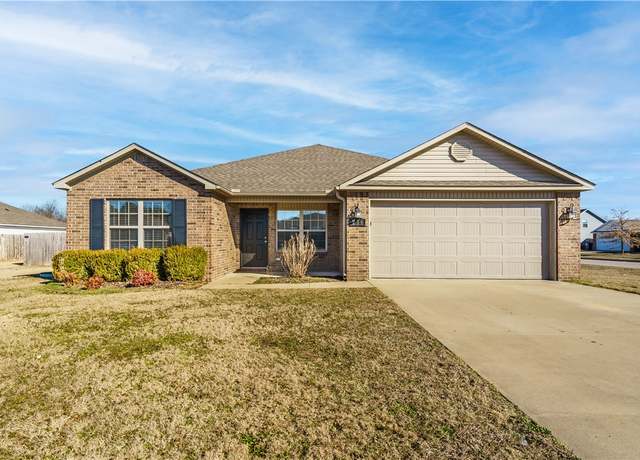 Property at 236 Glory Ln, Springdale, AR 72764, 4 beds, 2 baths