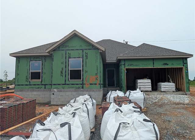 Property at 6807 SW Basswood Ave, Bentonville, AR 72712, 4 beds, 2 baths