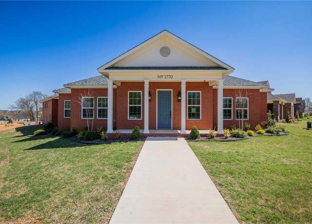 Property at 1770 N Neighborly Way, Fayetteville, AR 72704, 3 beds, 2 baths