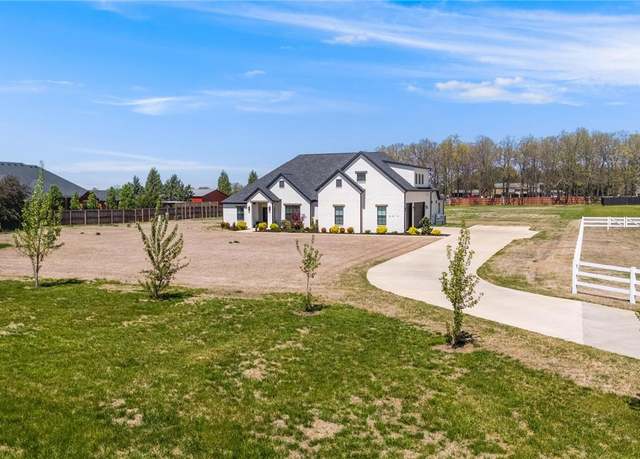 Property at 5919 Sant Antonio, Springdale, AR 72762, 3 beds, 3.5 baths