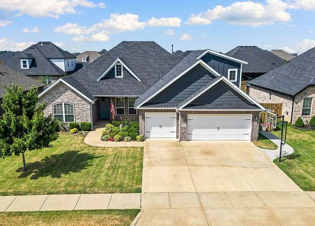 Property at 1400 Blue Moon Rd, Centerton, AR 72719, 4 beds, 3.5 baths
