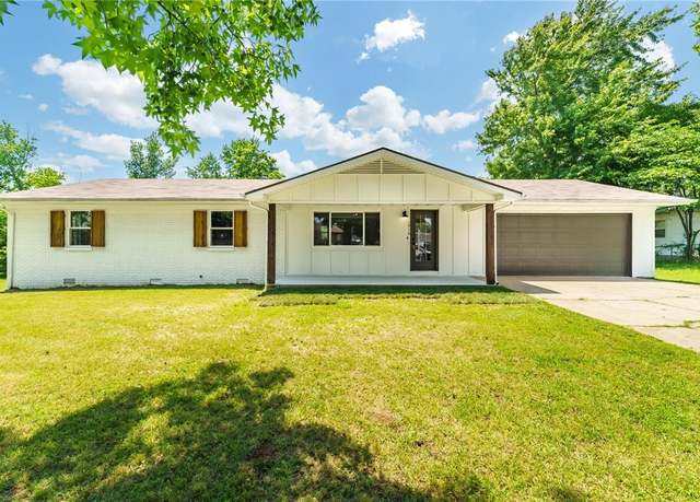 Property at 1916 S 12th St, Rogers, AR 72758, 3 beds, 2 baths