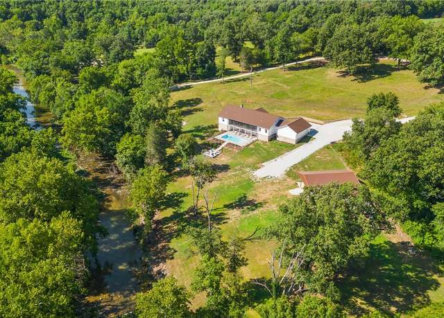 Property at 3205 Mc 4021, Everton, AR 72633, 4 beds, 4.5 baths
