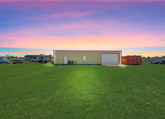 Property at 19731 Nokes Farm Rd, Siloam Springs, AR 72761, 2 beds, 1 bath
